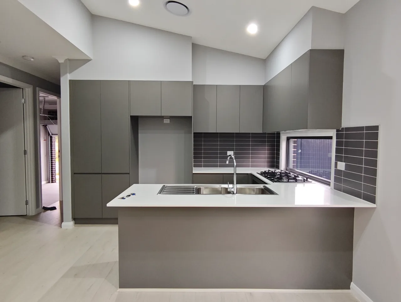 122 Fourth Avenue Austral NSW 2179 — photo 3