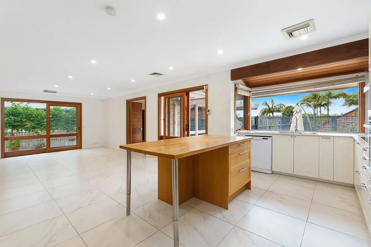 52 Dalton Road St Ives Chase NSW 2075 — photo 3