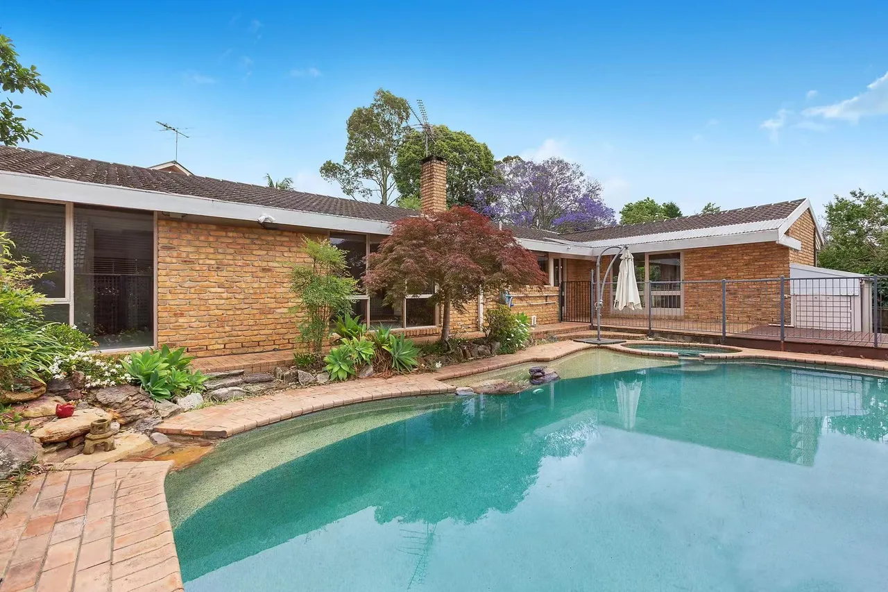 52 Dalton Road St Ives Chase NSW 2075 — photo 2